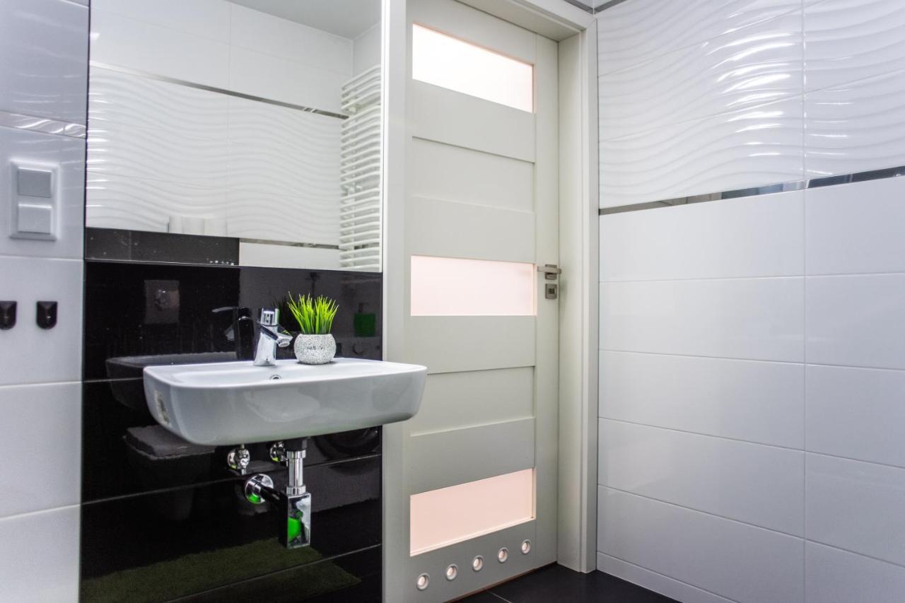 Ferienwohnung Przy Mocaku Krakau Exterior foto